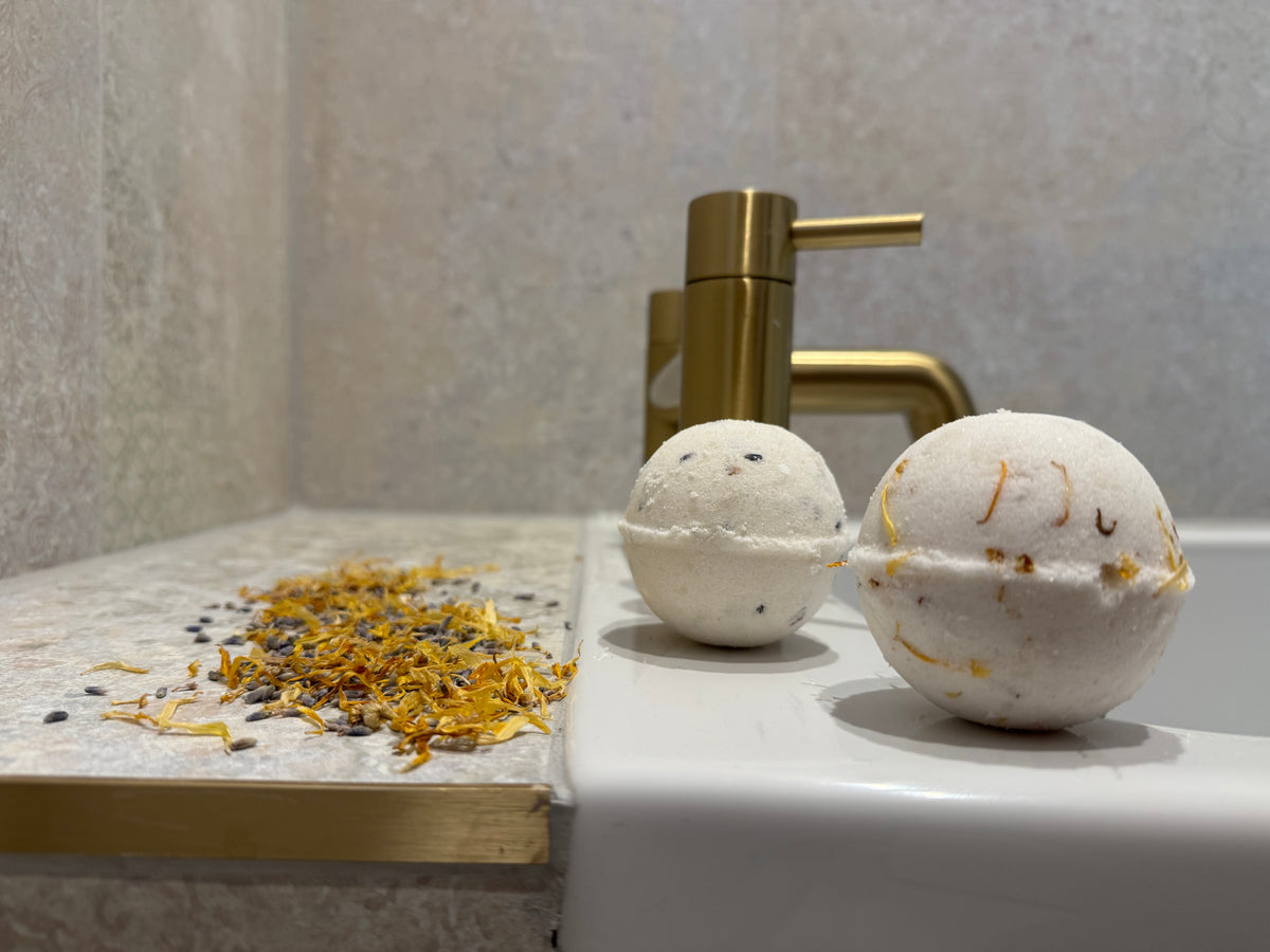 Christmas Botanical Bath Bombs