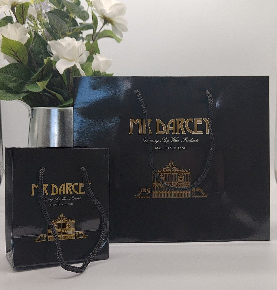 Bolsa de regalo pequeña con la marca Darceys